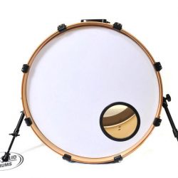 22" White bass drum reso skin with 6" black O ring Accessories
